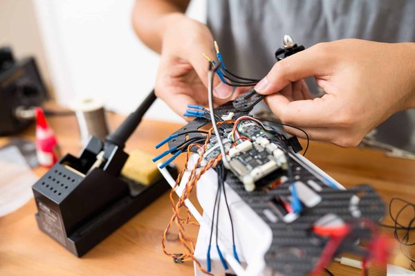 Comment maximiser la portée de votre drone DJI pour la photographie de paysage?